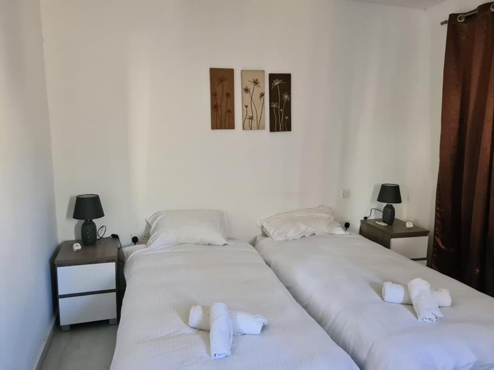 St Julians Central 2 Bedroom Apartment Saint Julian's Exterior photo