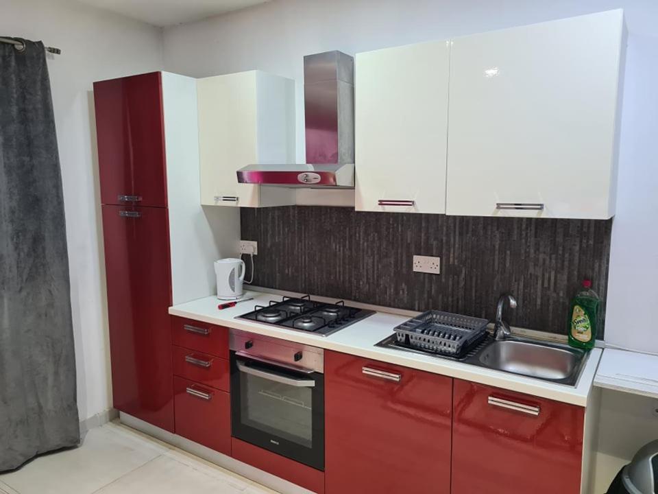 St Julians Central 2 Bedroom Apartment Saint Julian's Exterior photo